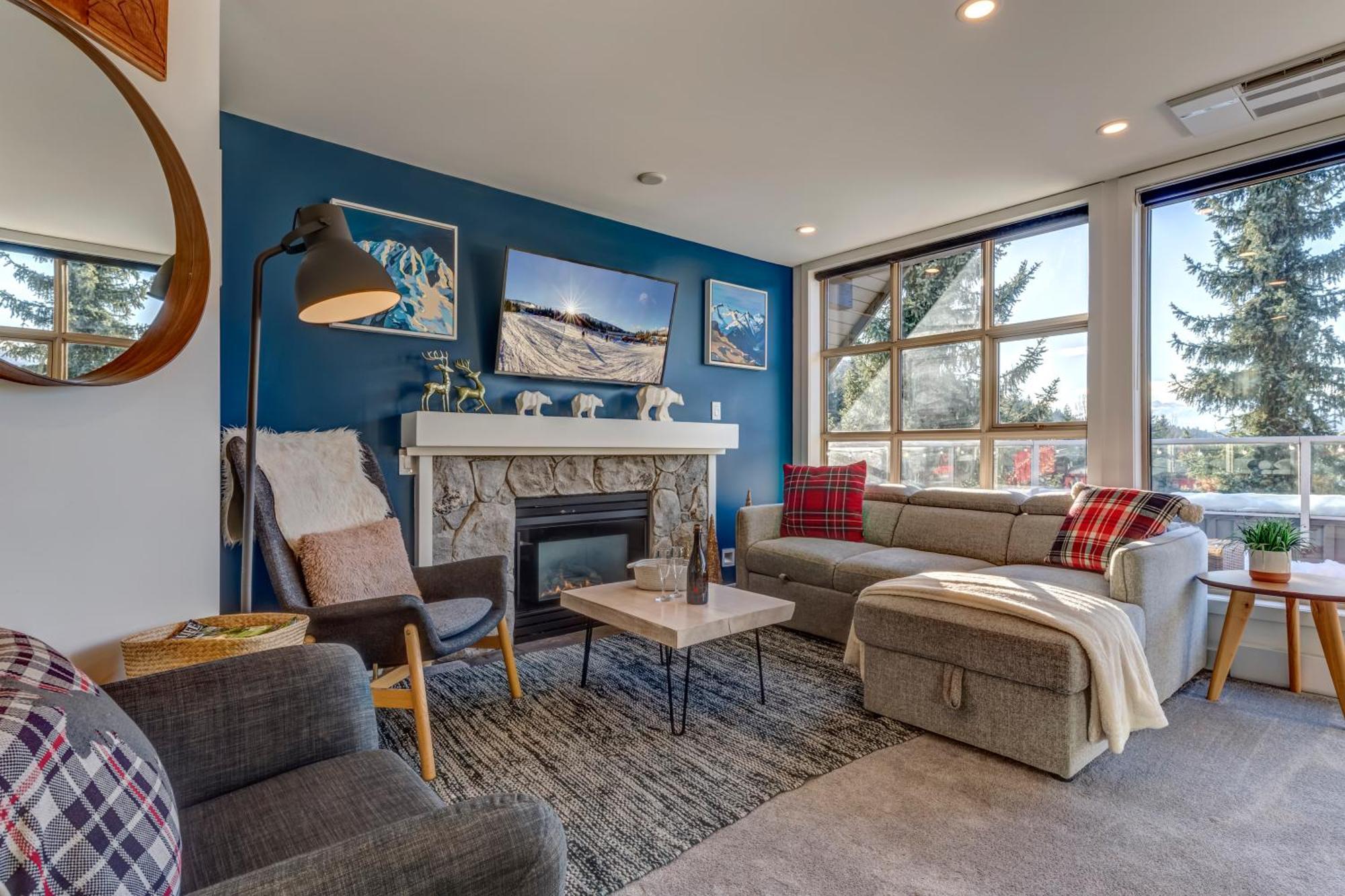 The Lookout Penthouse // A Luxe Suite In Уислър Екстериор снимка