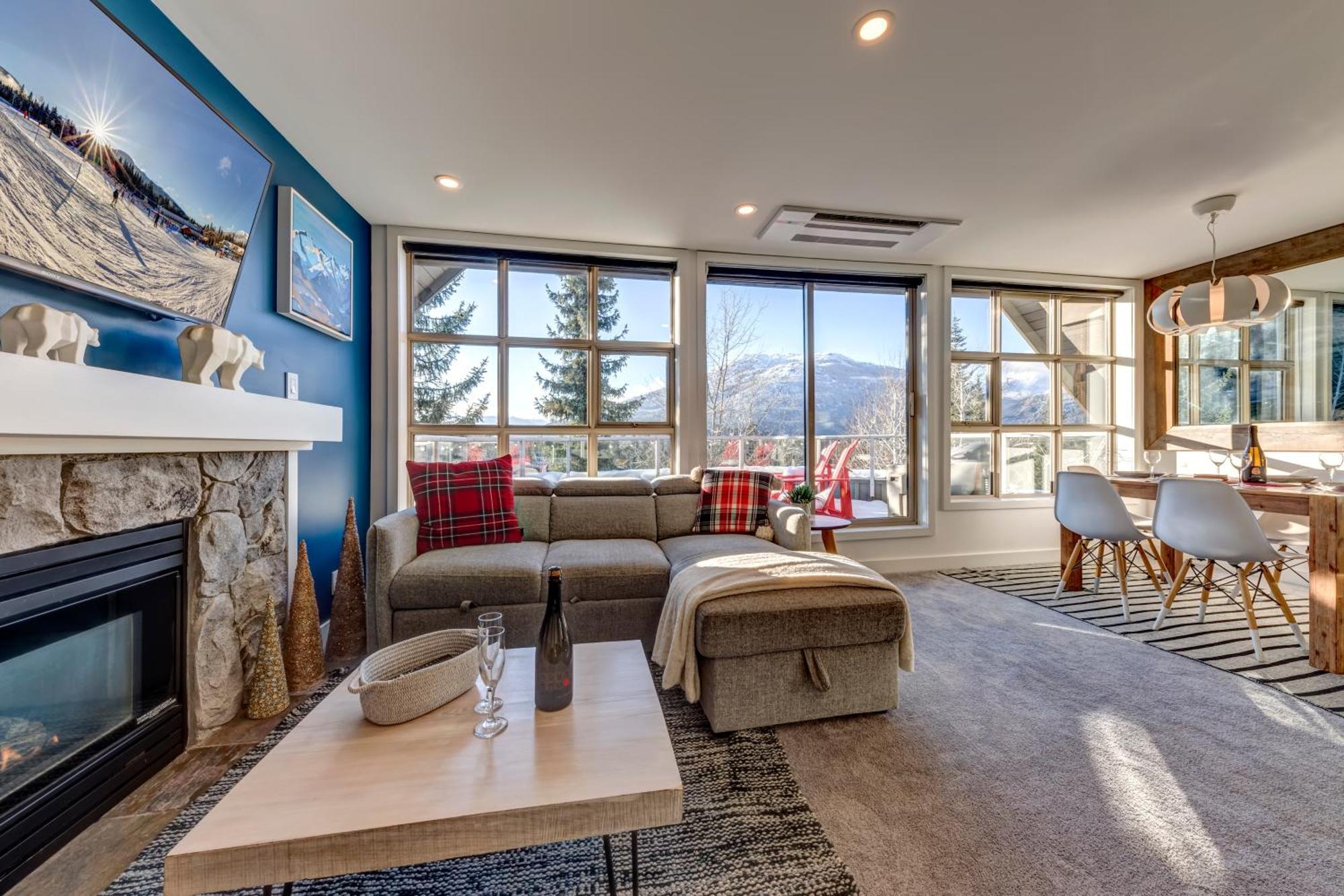 The Lookout Penthouse // A Luxe Suite In Уислър Екстериор снимка