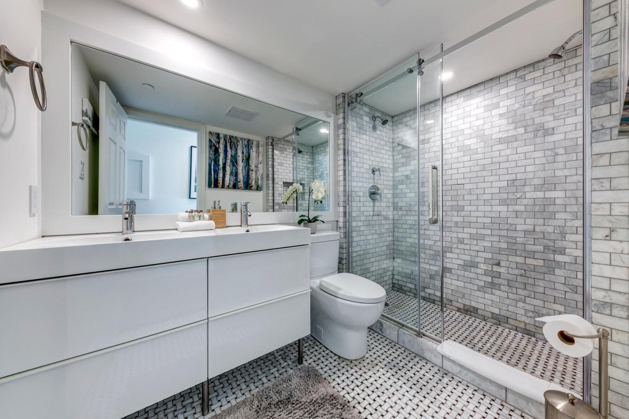 The Lookout Penthouse // A Luxe Suite In Уислър Екстериор снимка