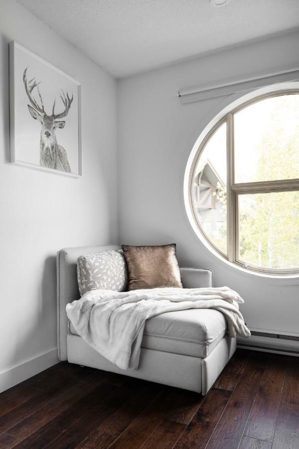 The Lookout Penthouse // A Luxe Suite In Уислър Екстериор снимка